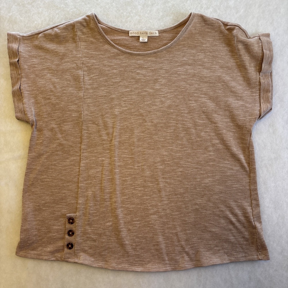 GOOD‎ DAYS ONLY WOMEN'S BLOUSE. SIZE: Large Tan VERTICAL RIBBED STRIPES